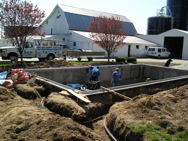 Construction of the Graphex Wall panels and brace system